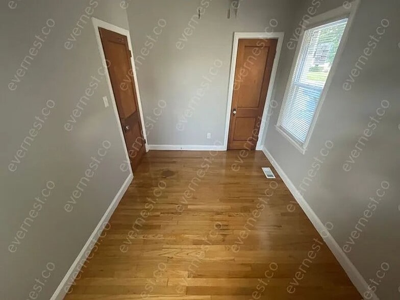 Building Photo - 1723 London Ave