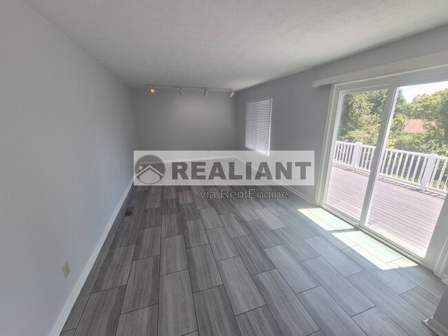 Building Photo - 1725 Promontory Dr