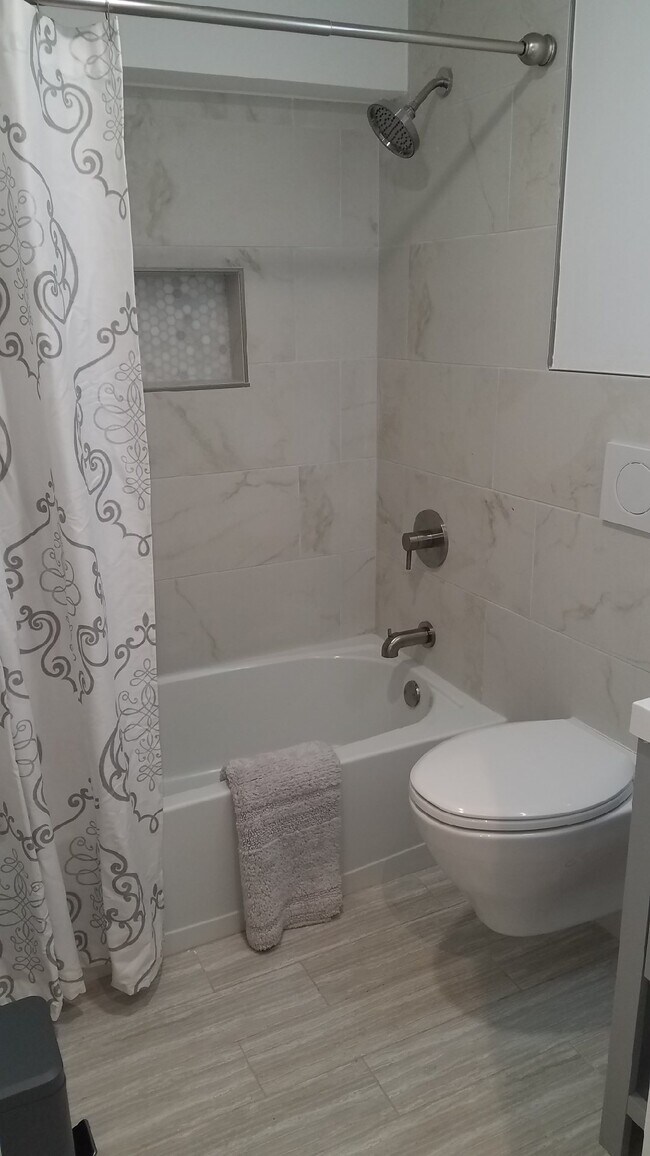 Building Photo - 41 Q St NW