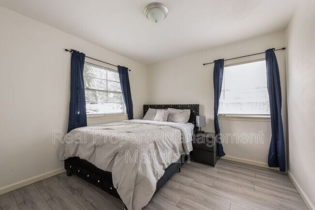 Building Photo - 1402 Randolph St