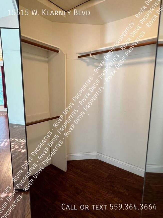Building Photo - Spacious Two Bedroom in Kerman!