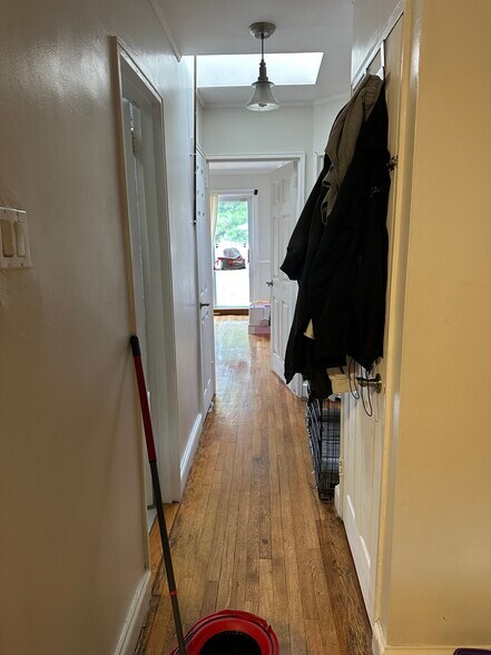 Building Photo - 2370 Brigham St