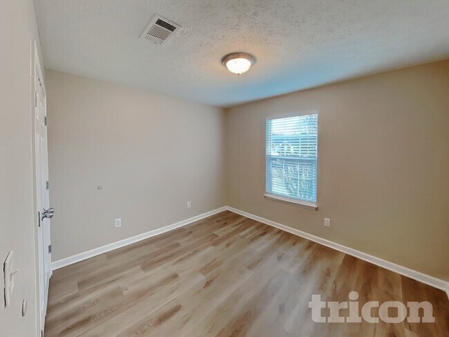 Building Photo - 1811 Packard Ct