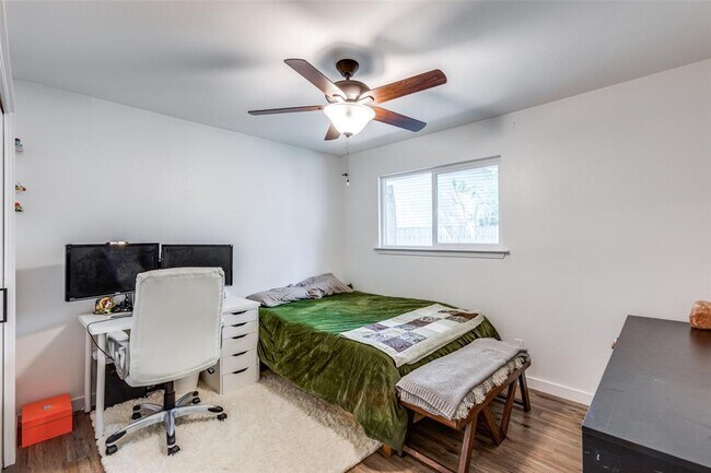 Building Photo - 11405 Bristle Oak Trail