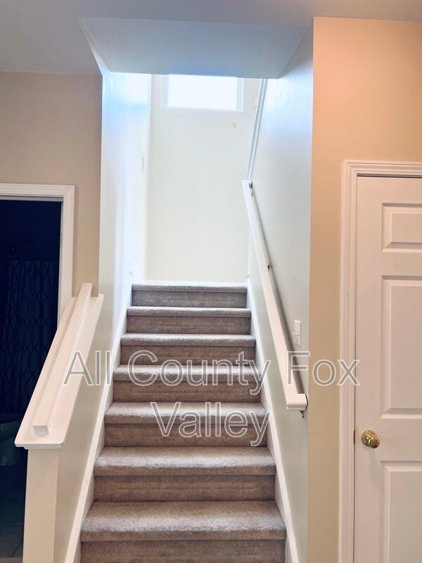 Building Photo - 1844 Crenshaw Cir