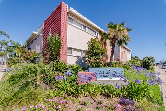 Building Photo - Apply Now move-in ready