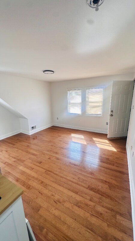 Building Photo - 5115 E Roosevelt Blvd