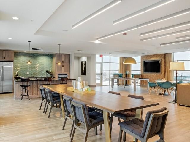 Building Photo - 2 bedroom in Dallas TX 75202