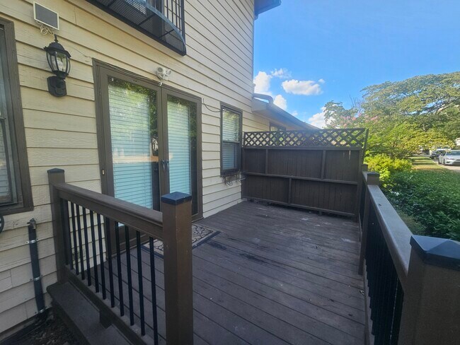 Building Photo - 103B Sunningdale