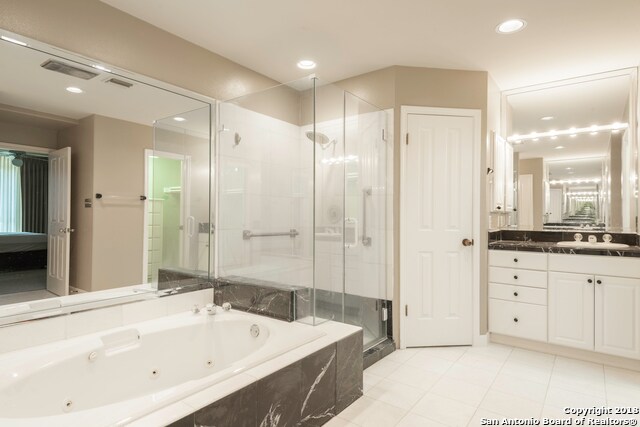 Building Photo - 7701 Wurzbach Rd