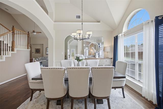 Building Photo - 607 Hilltop Dr