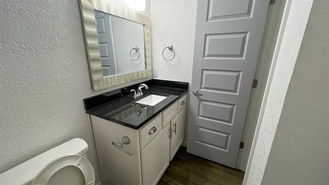 Building Photo - 8401 Azurewood Dr