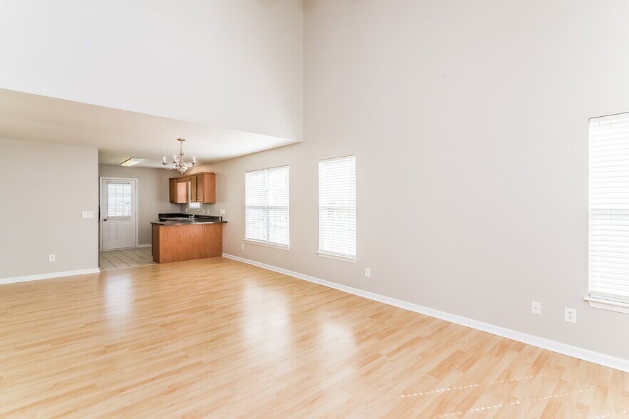 Building Photo - 1202 Elisha Ct