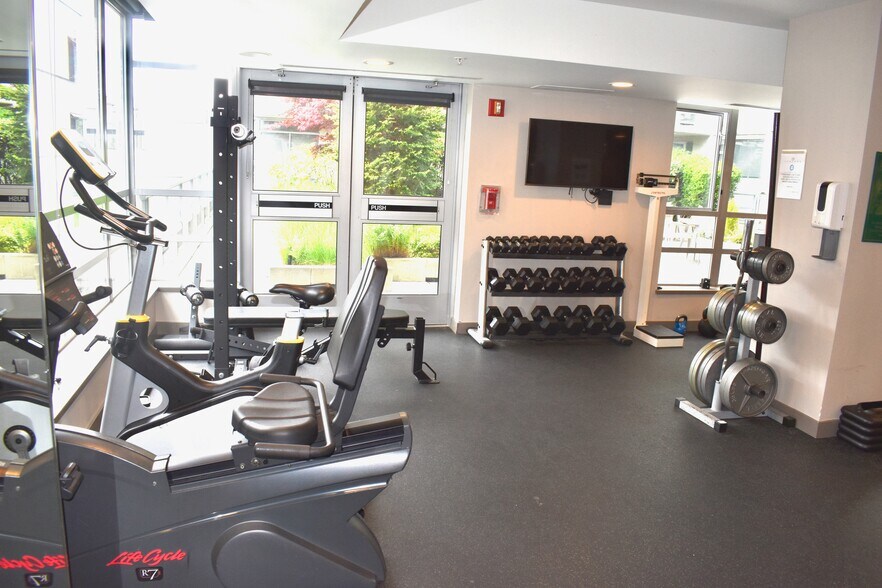 gym - 2929 1st Ave