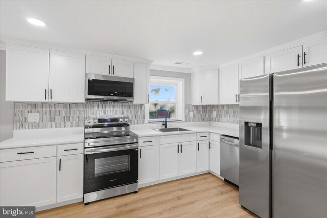 Building Photo - 906 Washington Ave