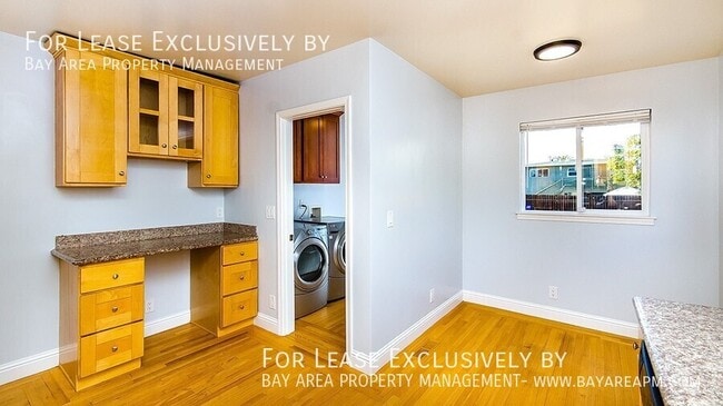 Building Photo - 146 Roosevelt Ave