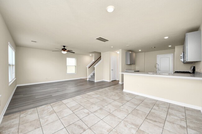 Building Photo - 19245 Reiner Gln Ct