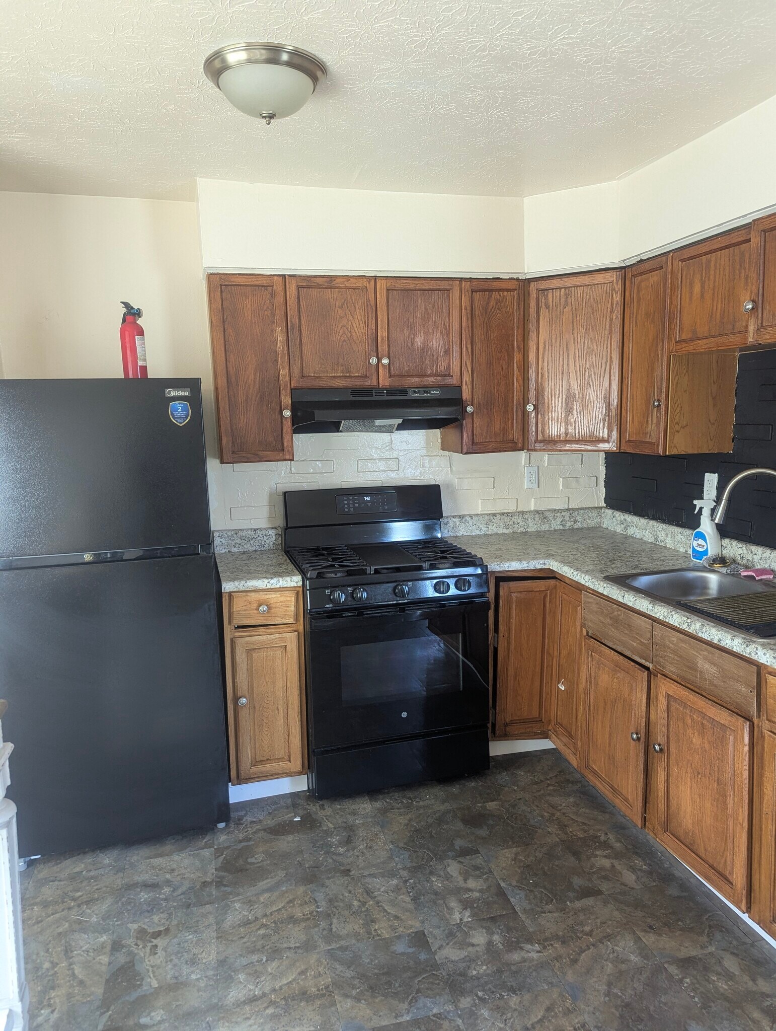 Building Photo - 1646 Gay Ave