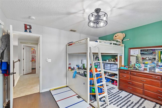 Building Photo - 4123 Harbor Lake Dr