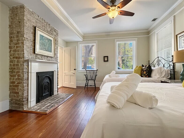 Building Photo - 209 W Bolton St