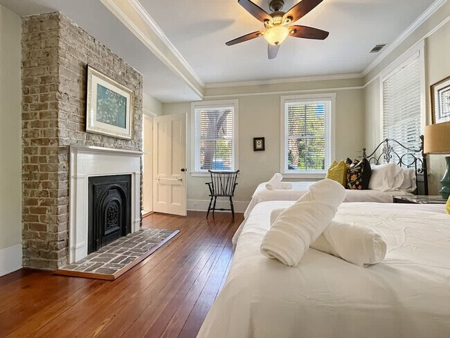 Building Photo - 209 W Bolton St