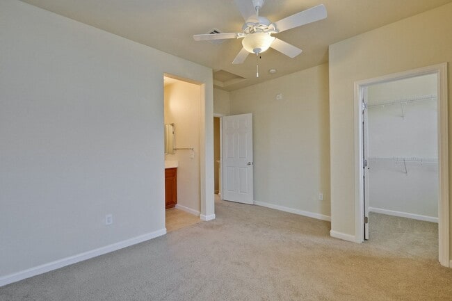 Building Photo - Sought-after Multi-level Home Near Great Mall!