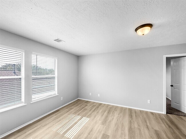 Building Photo - 20146 Jasper Oaks Dr