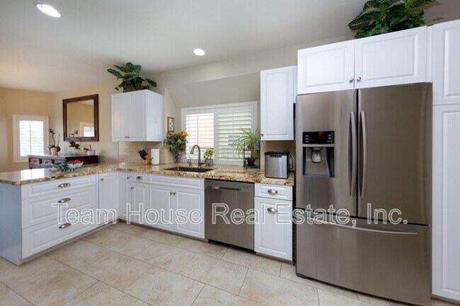Building Photo - 28528 Sugar Pine Way