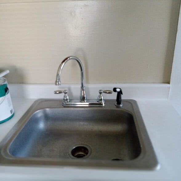 Building Photo - 25 Pecks Rd