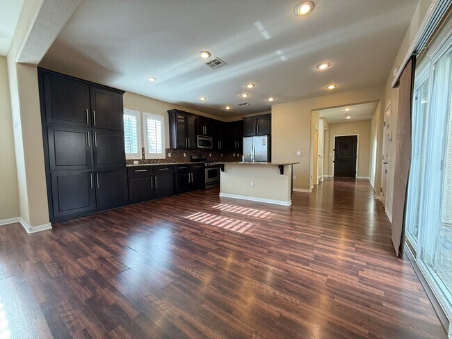 Building Photo - 9172 Domina Royal St