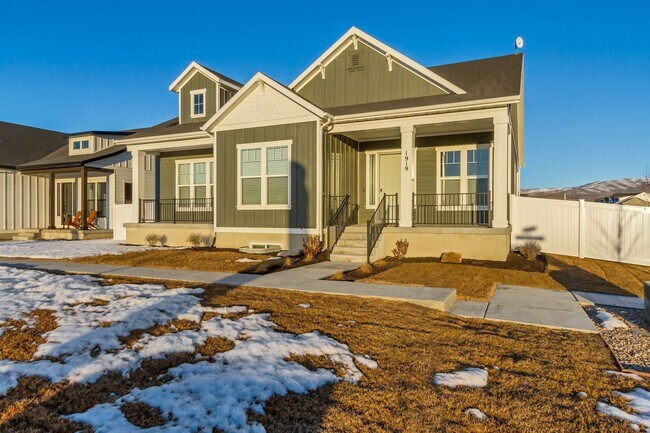 Building Photo - Modern Home in Heber – Available Now!