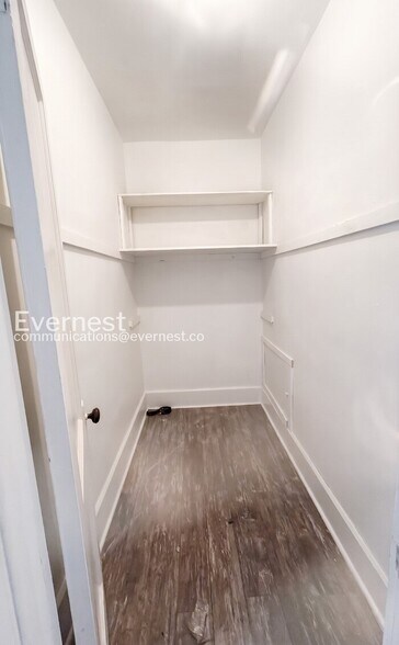 Building Photo - 1838 31st St SW