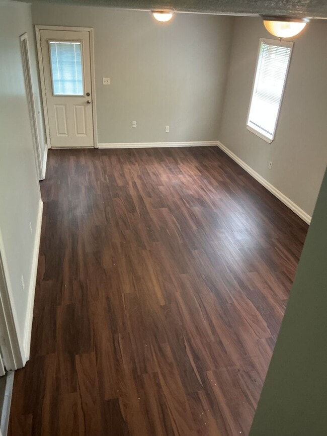 Building Photo - NOW AVAILABLE!  COME SEE ME!! CLAIM ME FIR...