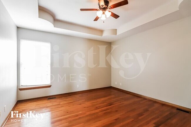 Building Photo - 1709 Shelby Dr