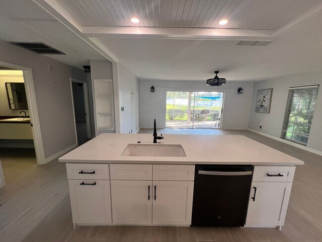 Building Photo - 4 Antigua Cir