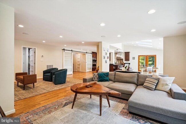 Building Photo - 10408 Hunter Ridge Dr