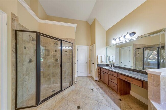 Building Photo - 5024 Glen Forrest Dr