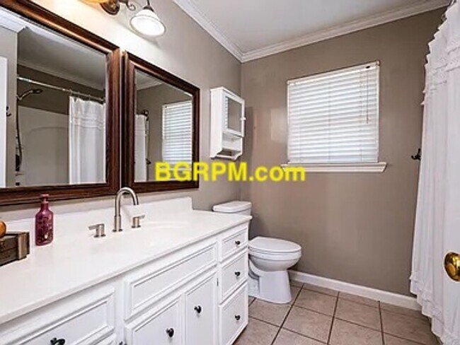 Building Photo - 4 BD 3 BA