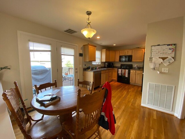Building Photo - 2177 Market Garden Ln