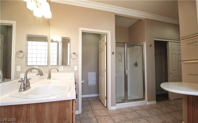 Building Photo - 10488 Riva De Fiore Ave