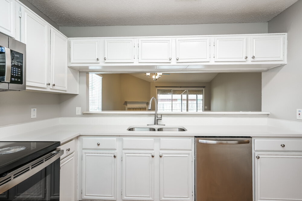 Building Photo - 4653 Feathercrest Dr