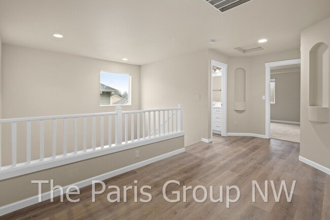 Building Photo - Gorgeous Updated 2012 Covington 4BR – New Paint, Floors, Cabinets, Quartz Counters +++