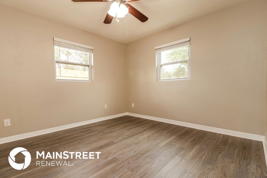 Building Photo - 4107 W Grace St