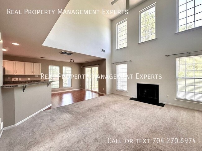 Building Photo - 9902 Redbud Tree Ct