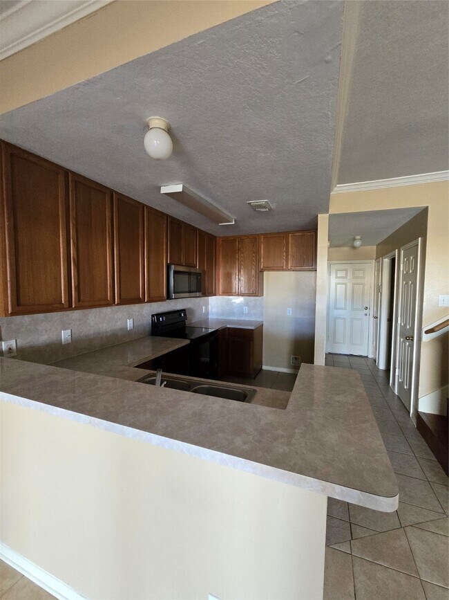 Building Photo - 3828 Shire Valley Dr