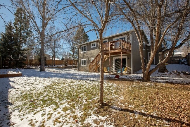 Building Photo - Charming 3-Bedroom Home on a Spacious Corn...