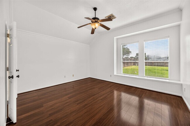 Building Photo - 12807 Canyon Echo Dr