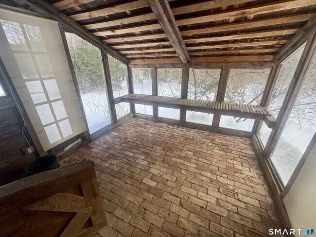 Building Photo - 45 Hoppen Rd