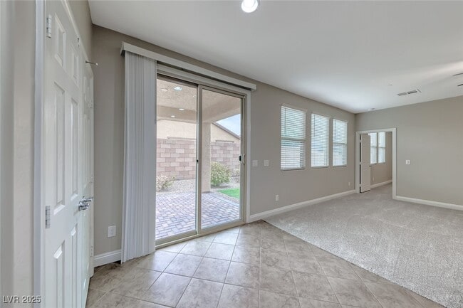 Building Photo - 589 Via Paladini