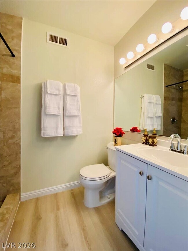 Building Photo - 6576 Moonshadow Cir